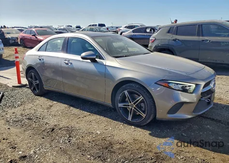 2020 Mercedes-Benz A 220 z USA, uszkodzony, nr VIN W1K3G4EB5LJ201181